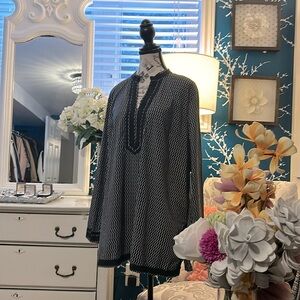 Chic Monochrome Women's Blouse